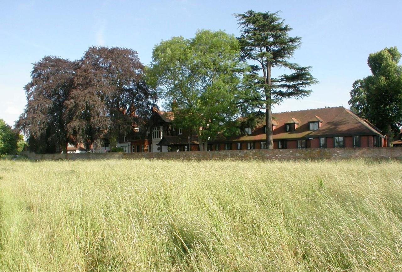Hotel Cim Business Centre Maidenhead Exterior foto